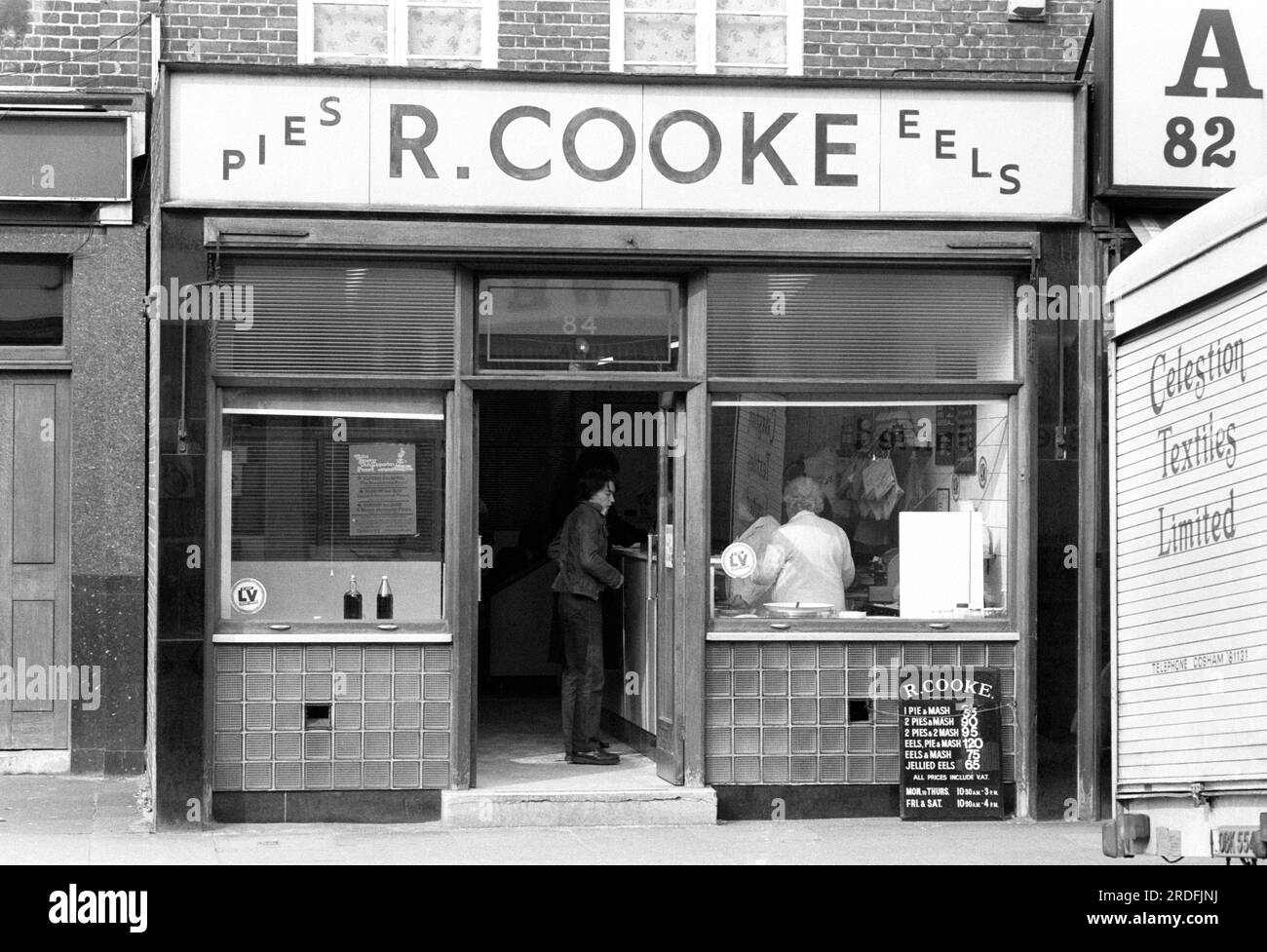 80-0817 R.COOKE'S PIE AND MASH SHOP The Cut, Waterloo, Londra, SE1 Foto Stock