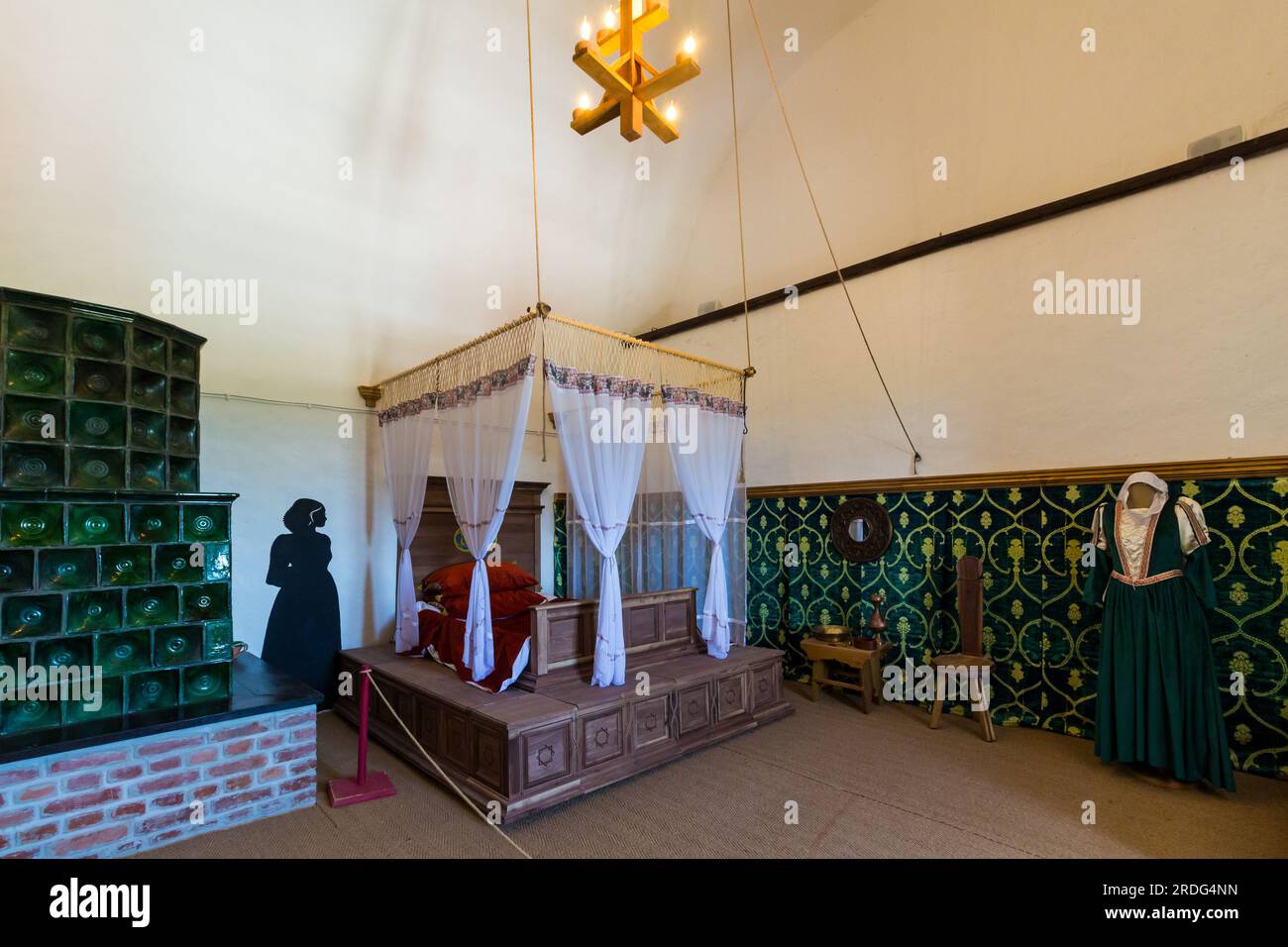 La camera da letto delle donne di Kinizsi var (Castello di Kinizsi) ebbe dalla fine del XIV secolo, Nagyvazsony, Ungheria Foto Stock