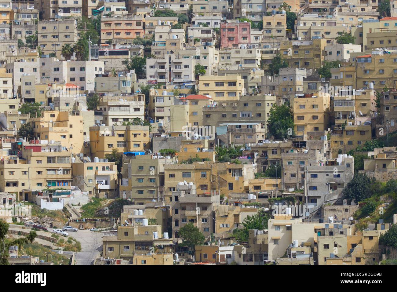 Vista degli edifici della città di Amman su una collina, Amman, Giordania Foto Stock