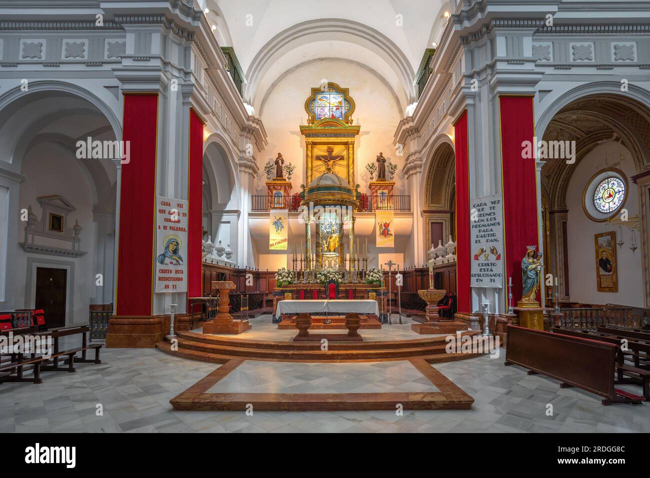 Altare della Chiesa di Nuestra Senora de la Encarnacion - Olvera, Andalusia, Spagna Foto Stock