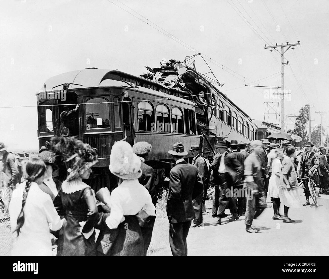 Vallejo, California: 1916 Un relitto di un treno elettrico vicino a Vallejo nella contea di Napa. Foto Stock