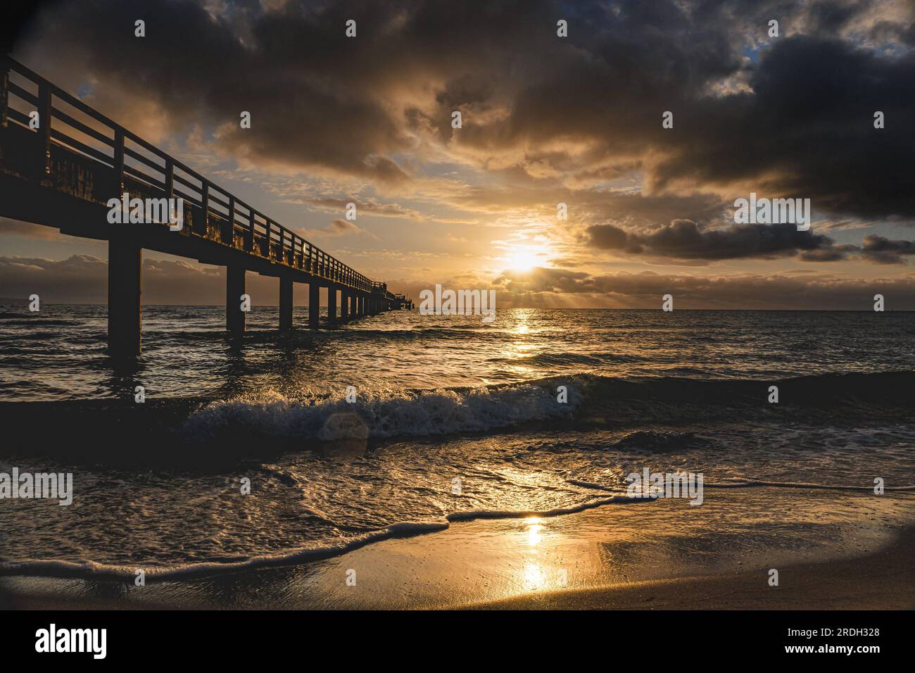 Sonnenaufgang im Ostseebad Binz, Rügen, Deutschland Foto Stock