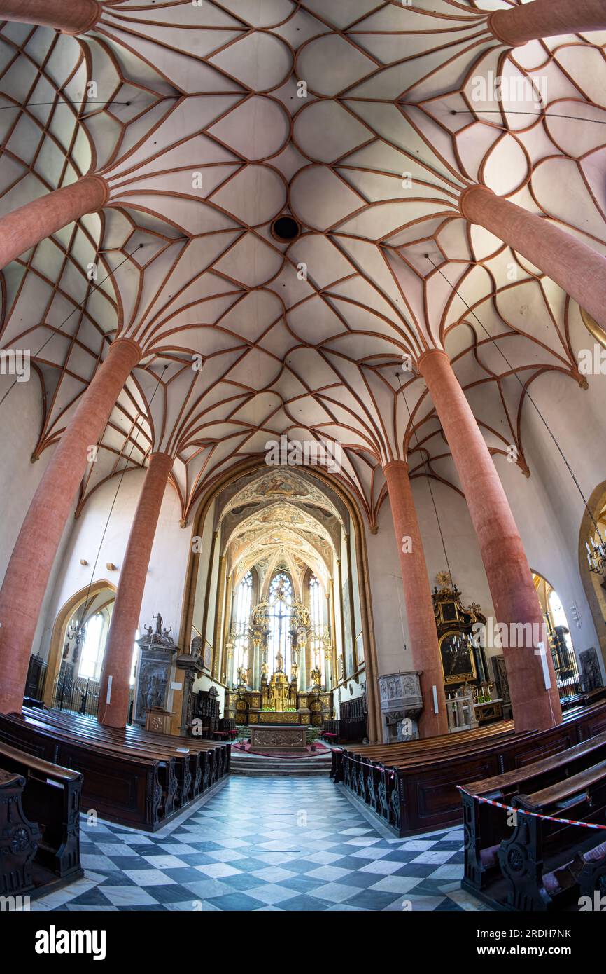 Villach, Austria. 18 luglio 2023. Vista interna della chiesa di S. Jakob nel centro della città Foto Stock