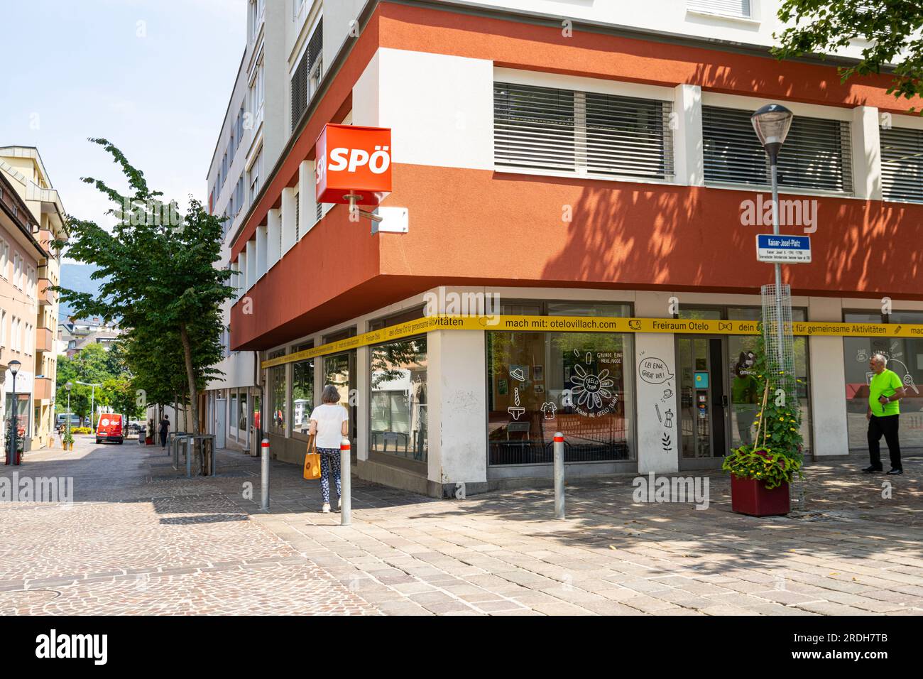 Villach, Austria. 18 luglio 2023. l'insegna nell'edificio della sede del partito socialdemocratico nel centro della città Foto Stock