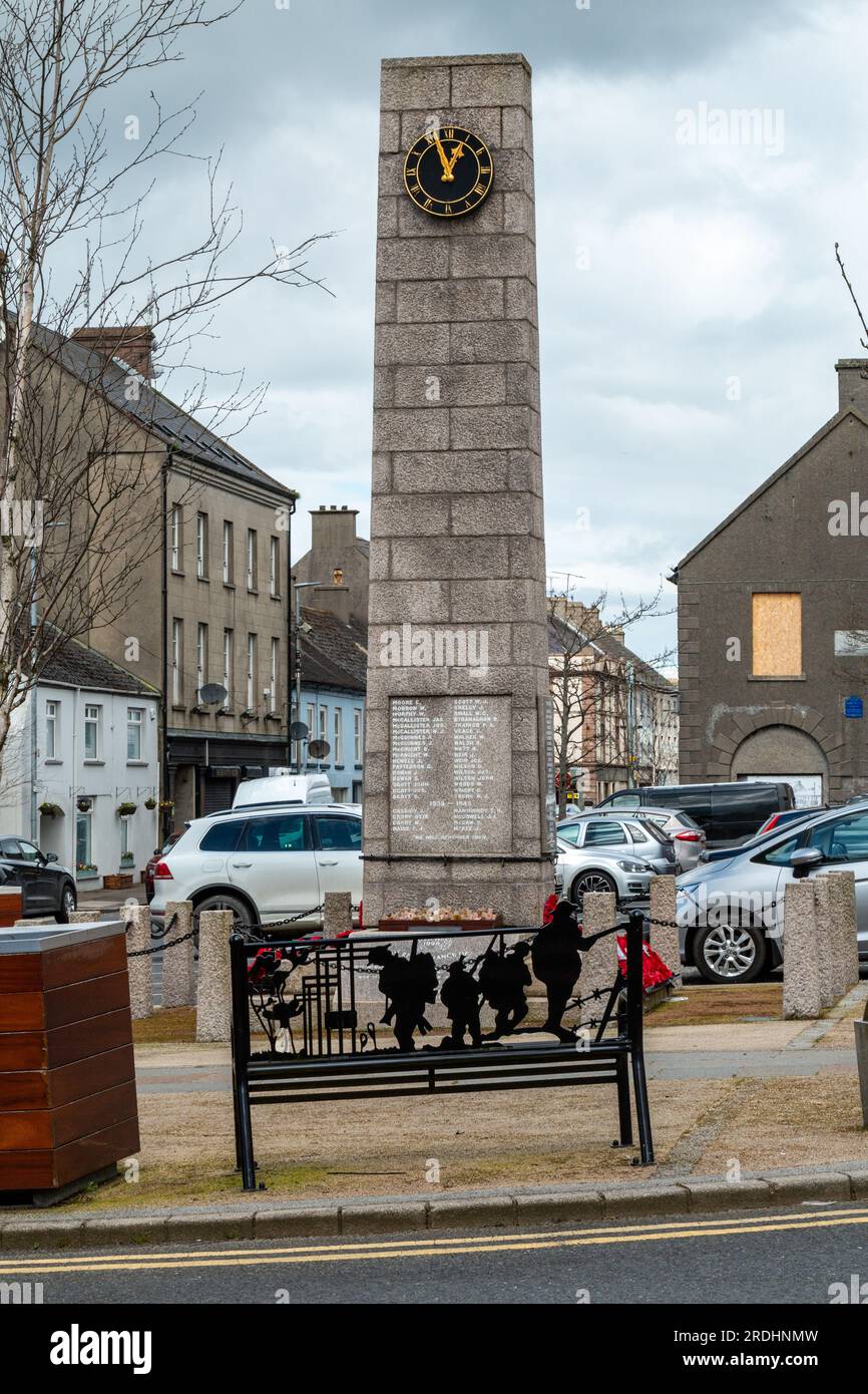 Il memoriale di guerra in Church Square, Rathfriland, Co. Down, Irlanda del Nord, Regno Unito. Foto Stock