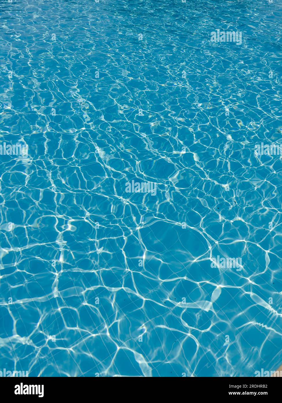 Fondo acqua, ondulazione e flusso con onde. Piscina blu estate. Vista dall'alto a ondulazione d'acqua con motivo senza cuciture. ph. Di alta qualità Foto Stock