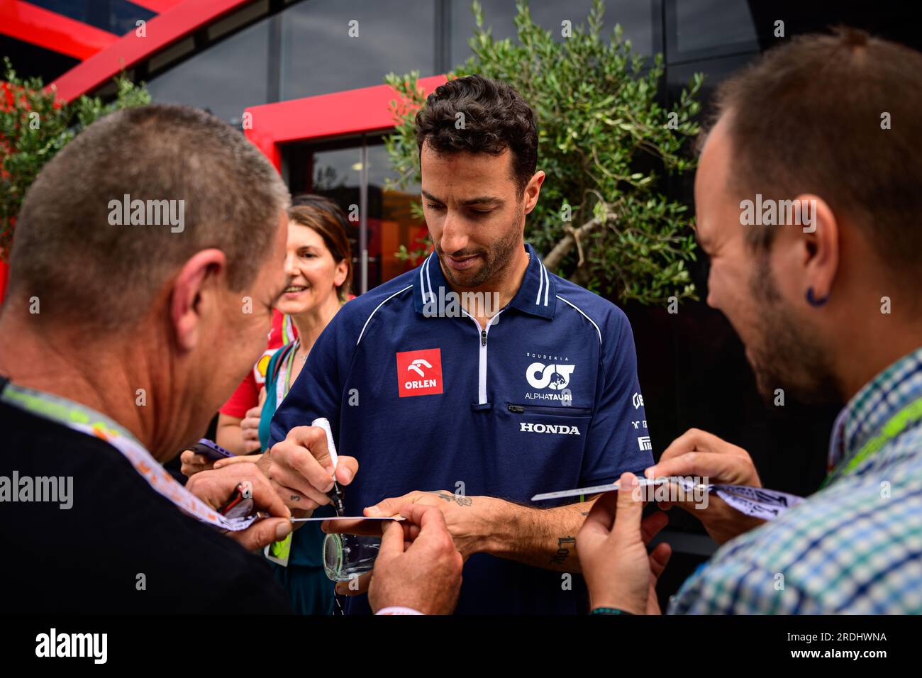 Budapest, Ungheria. 21 luglio 2023. Daniel Ricciardo pilota australiano della Scuderia AlphaTauri visto nel paddock prima della prima sessione di prove libere del Gran Premio di F1 ungherese all'Hungaroring, vicino Budapest. Credito: SOPA Images Limited/Alamy Live News Foto Stock