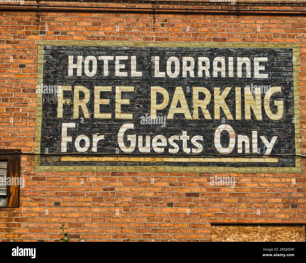 Lo storico Hotel Lorraine ha aperto nell'aprile 1925, su Jefferson Avenue alla 12th St, vicino al centro di Toledo, Ohio, USA 2023 Foto Stock