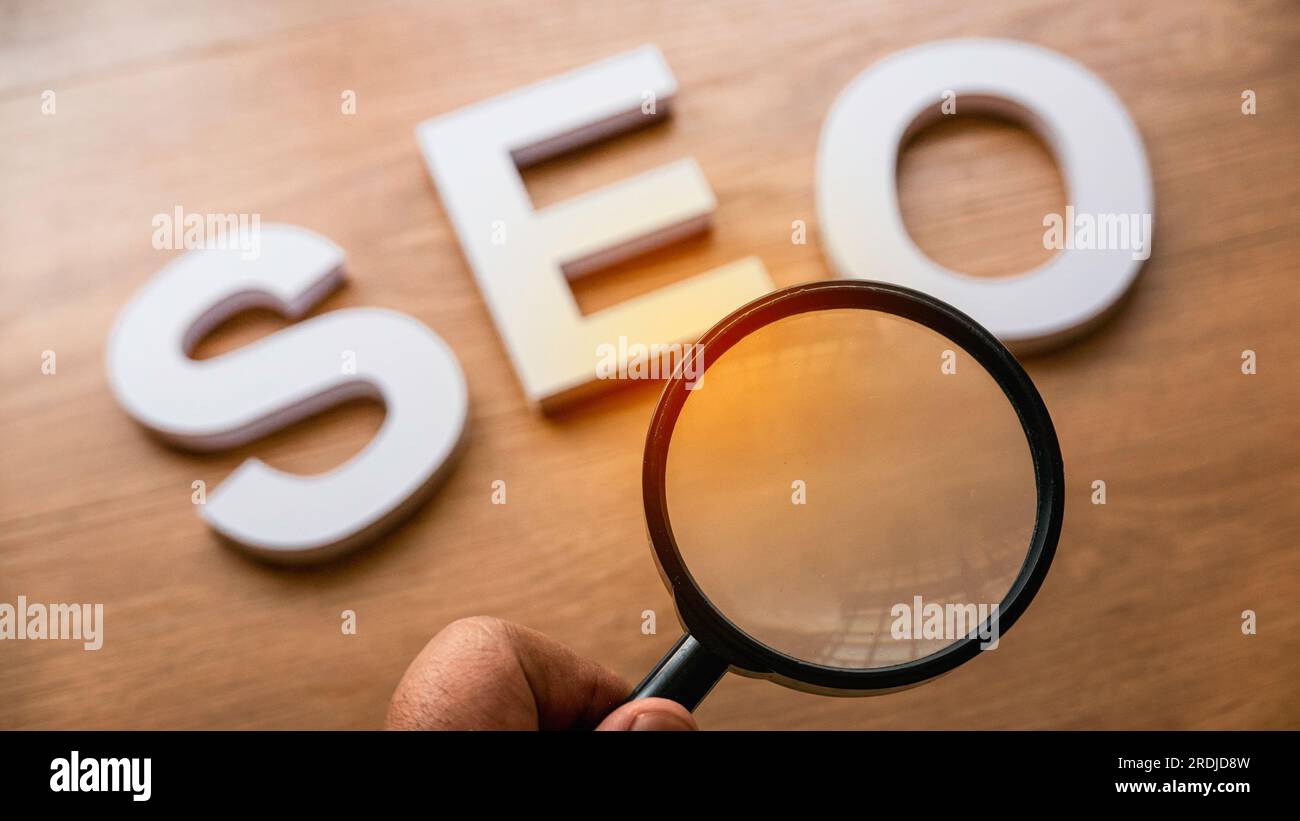 Alfabeto SEO. Ottimizzazione dei motori di ricerca.concetto di marketing, classifica, traffico di Internet business Technology del sito web. Foto Stock