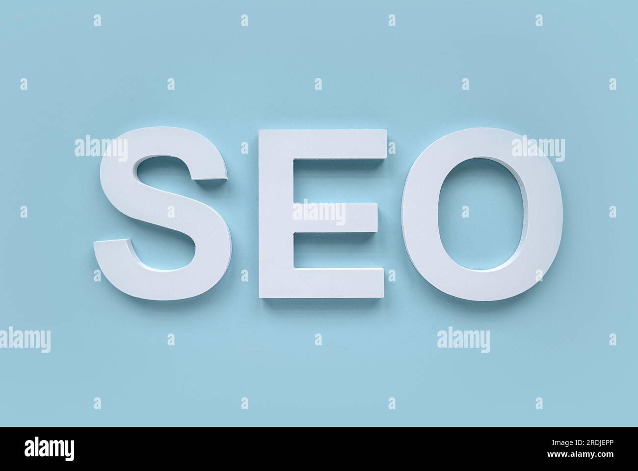 Alfabeto SEO. Ottimizzazione dei motori di ricerca.concetto di marketing, classifica, traffico di Internet business Technology del sito web. Foto Stock