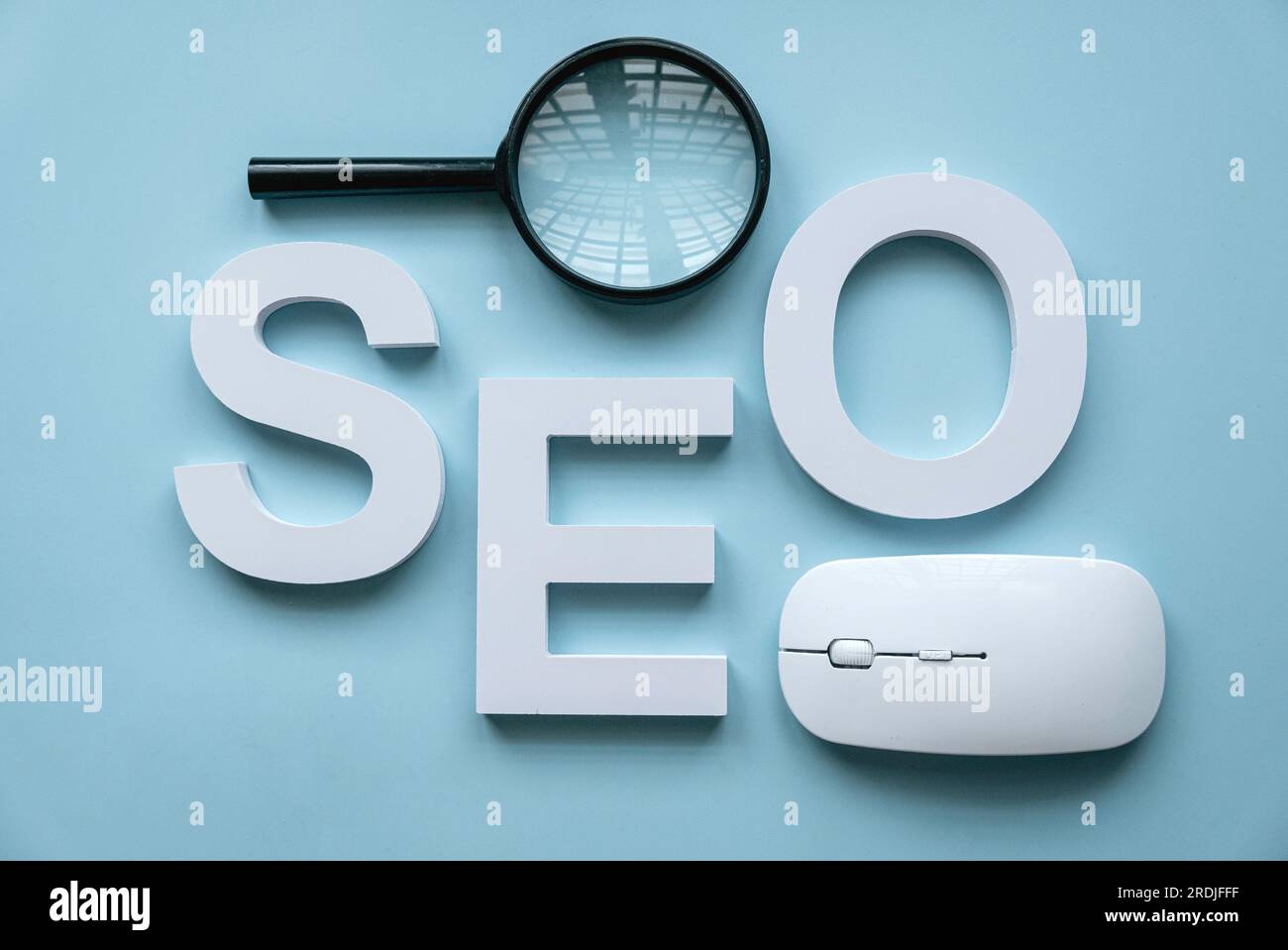 Alfabeto SEO. Ottimizzazione dei motori di ricerca.concetto di marketing, classifica, traffico di Internet business Technology del sito web. Foto Stock