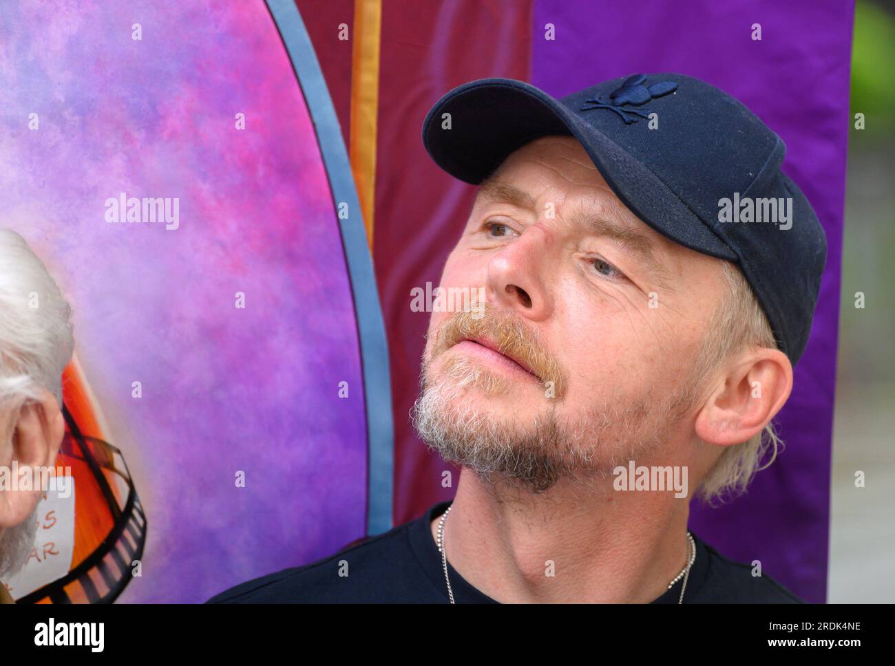 Simon Pegg (attore inglese) ad un evento AZIONARIO a Leicester Square a sostegno dello sciopero degli attori americani SAG-AFTRA il 21 luglio 2023 Foto Stock