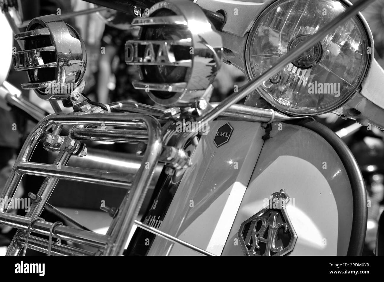 Primo piano di uno scooter mod d'epoca, immagine iconica degli anni '60 e '70 Foto Stock