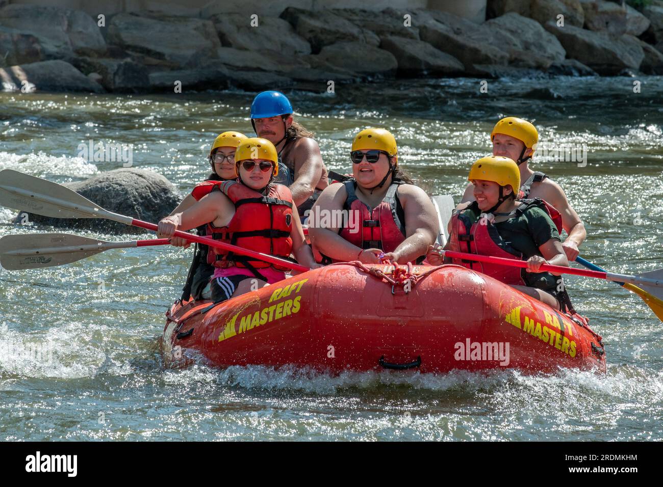 Canon City, Colorado - 21 luglio 2023: Persone che si godono i vari eventi del Royal Gorge Whitewater Festival, un popolare evento annuale a Canon City Foto Stock