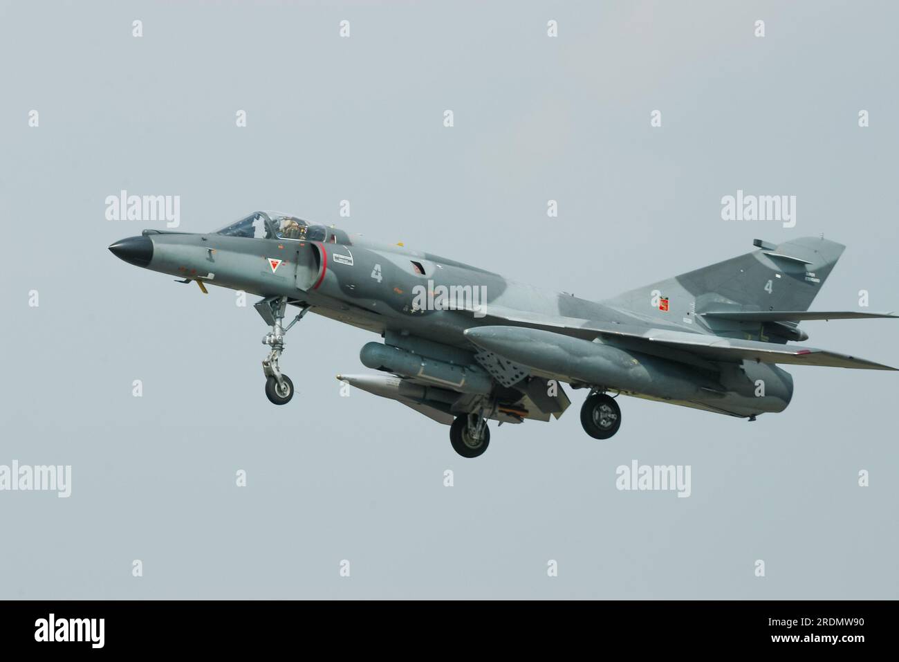 Dassault Super Etendard Modernisé, aereo da combattimento da portaerei francese progettato da Dassault-Breguet per il servizio con la Marina francese. Atterraggio Foto Stock