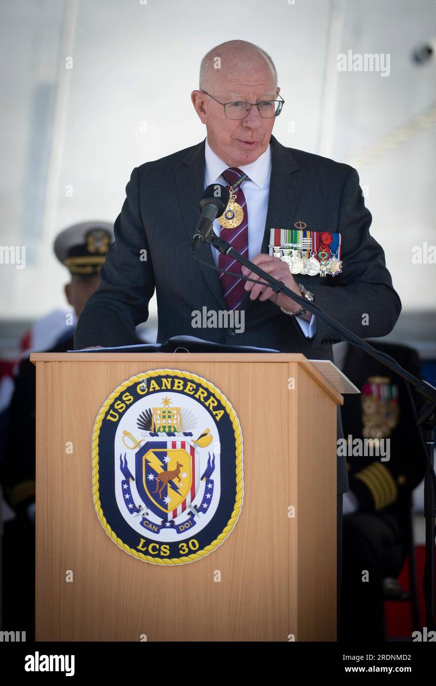 Sydney, Australia. 22 luglio 2023. Il Governatore generale dell'Australia David Hurley, pronuncia osservazioni durante la cerimonia di messa in servizio della USS Canberra, il 22 luglio 2023 a Sydney, Australia. Crediti: MC1 Mark Faram/U.S. Navy Photo/Alamy Live News Foto Stock