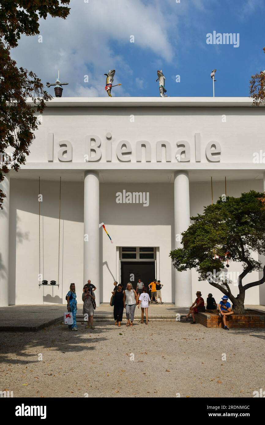 Ingresso alla mostra d'arte della Biennale di Venezia nel sestiere di Castello, Venezia, Veneto, Italia Foto Stock