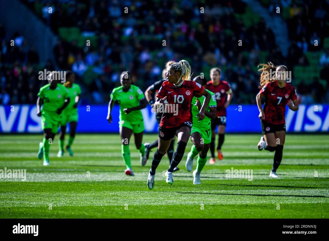 La difensore Ashley Lawrence (n. 10) in azione durante la partita della Coppa del mondo femminile FIFA 2023 tra Nigeria e Canada al Melbourne Rectangular Stadium. Punteggio finale Nigeria 0:0 Canada. Foto Stock