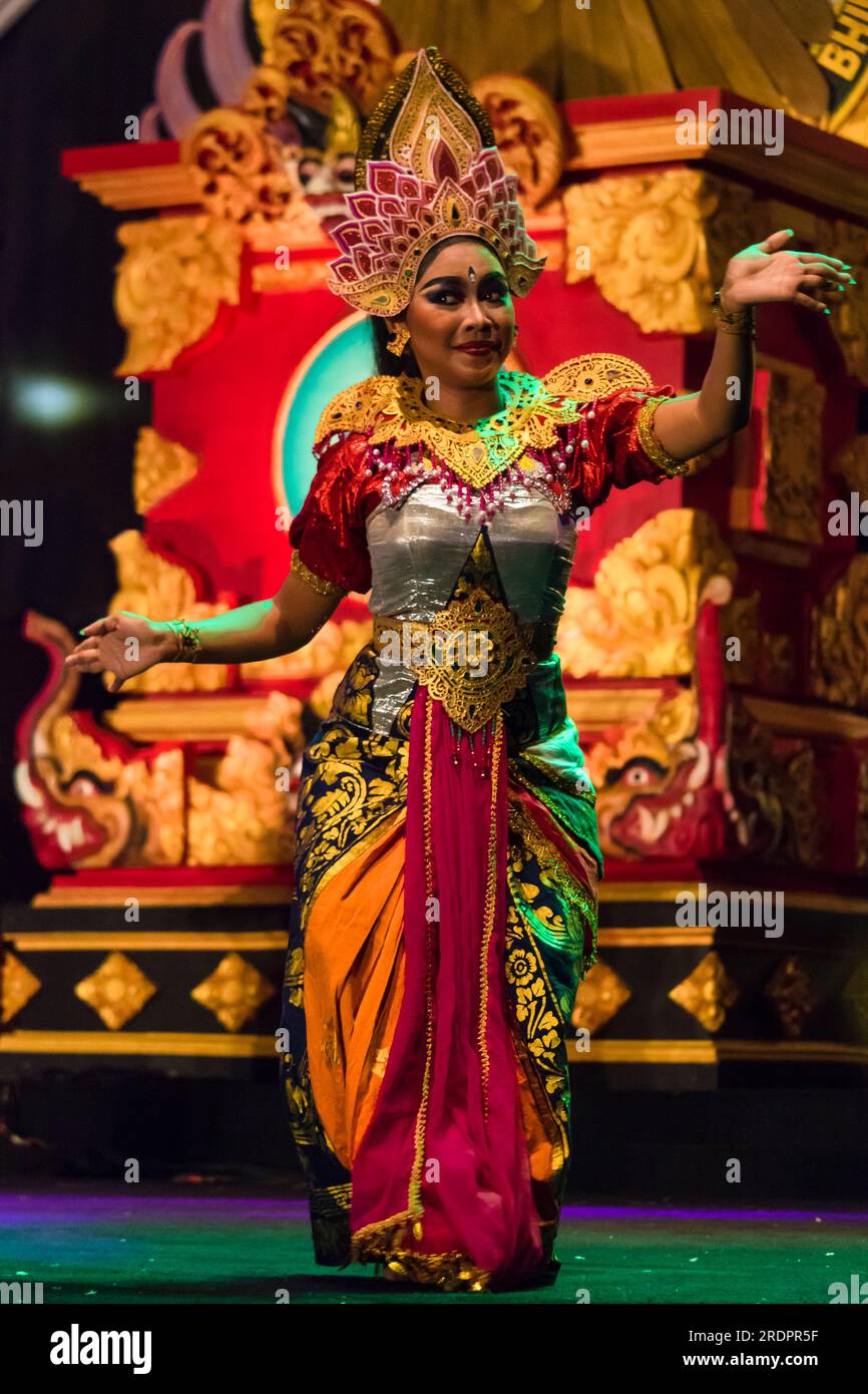la maschera balinese barong danzante arte oro capodanno cinese Foto Stock