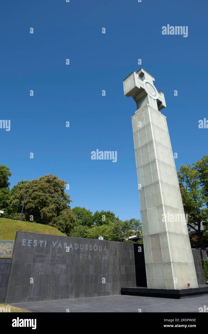 Cross of Liberty, una parte del Monumento alla Guerra d'indipendenza in Piazza della libertà a Tallinn, Estonia, Europa Foto Stock