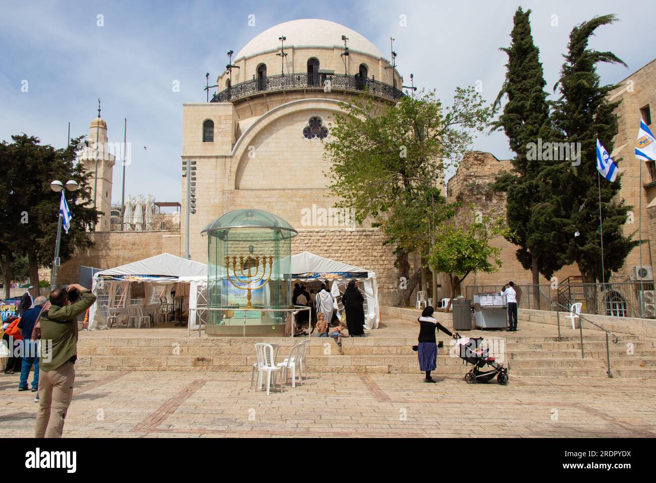 Gerusalemme, Israele. 22 aprile 2022. La sinagoga Hurva è una sinagoga storica situata nel quartiere ebraico della città vecchia di Gerusalemme. Foto Stock