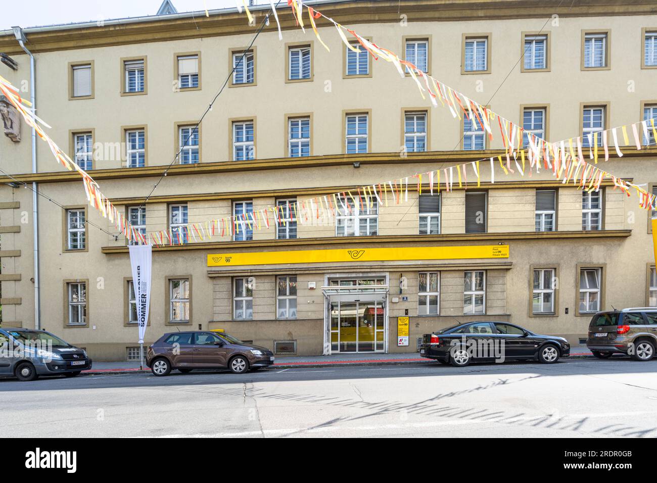 Villach, Austria. 18 luglio 2023. Vista esterna di un ufficio postale austriaco nel centro della città Foto Stock