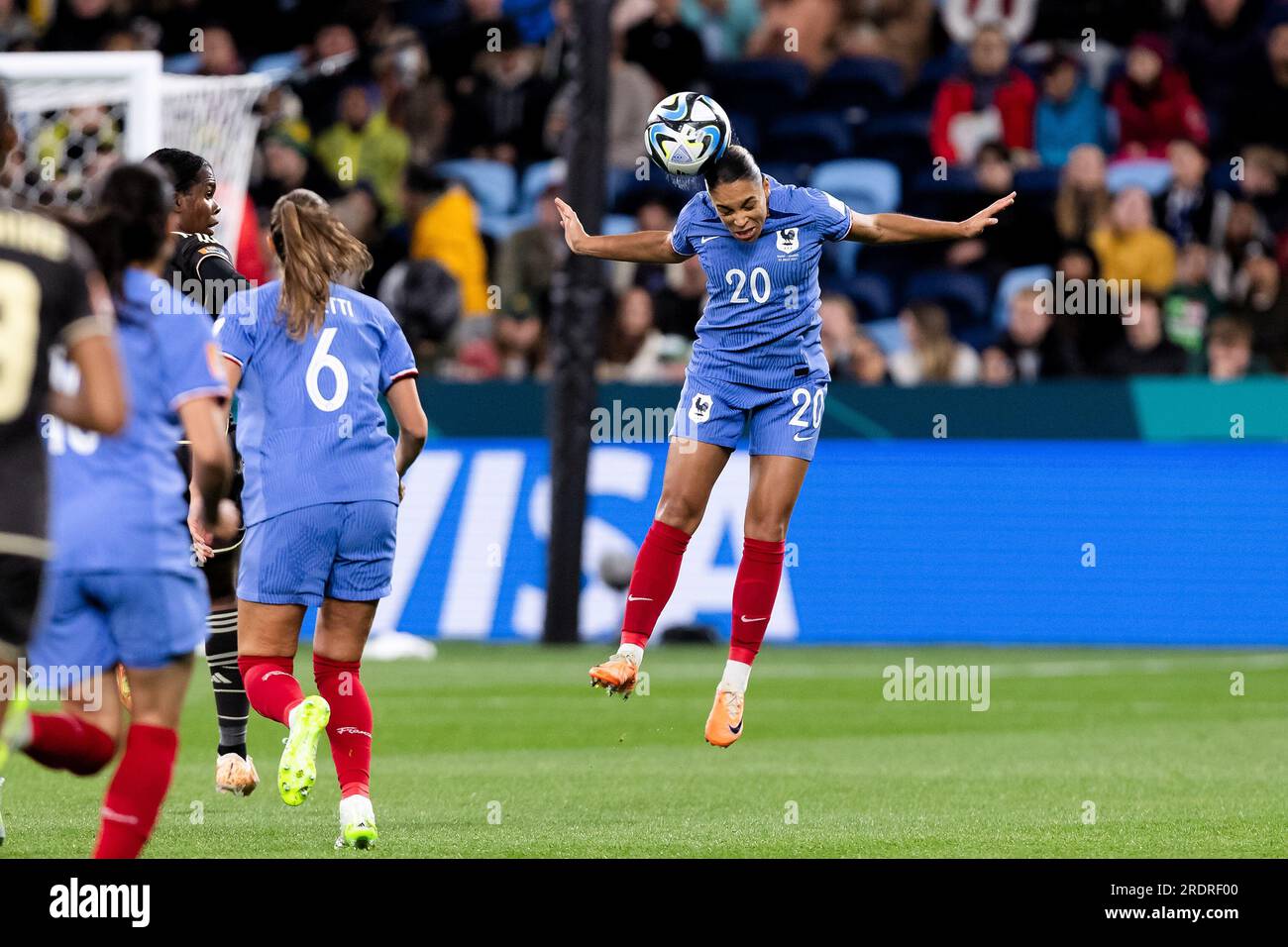 Sydney, Australia, 23 luglio 2023. La francese Estelle Cascarino guida il pallone durante la partita di calcio della Coppa del mondo femminile tra Francia e Giamaica all'Allianz Stadium il 23 luglio 2023 a Sydney, in Australia. Credito: Damian Briggs/Speed Media/Alamy Live News Foto Stock