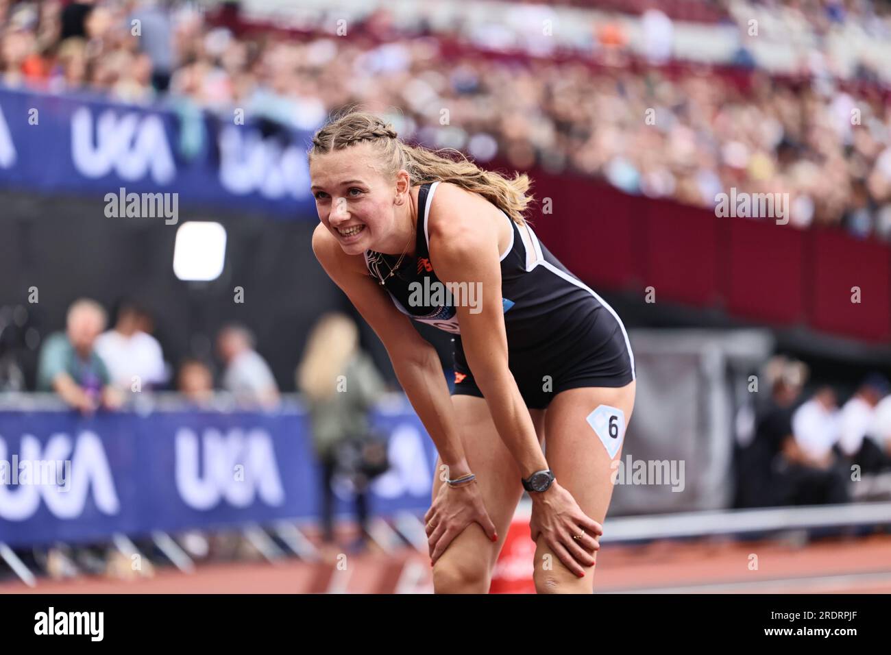 Londra, Regno Unito. 23 luglio 2023. Femke Bol stabilisce un nuovo record europeo nei 400 m ostacoli femminili durante la riunione della Wanda Diamond League al London Stadium di Stratford a Londra, Inghilterra, domenica 23 luglio 2023. (Foto: Pat Scaasi | mi News) crediti: MI News & Sport /Alamy Live News Foto Stock