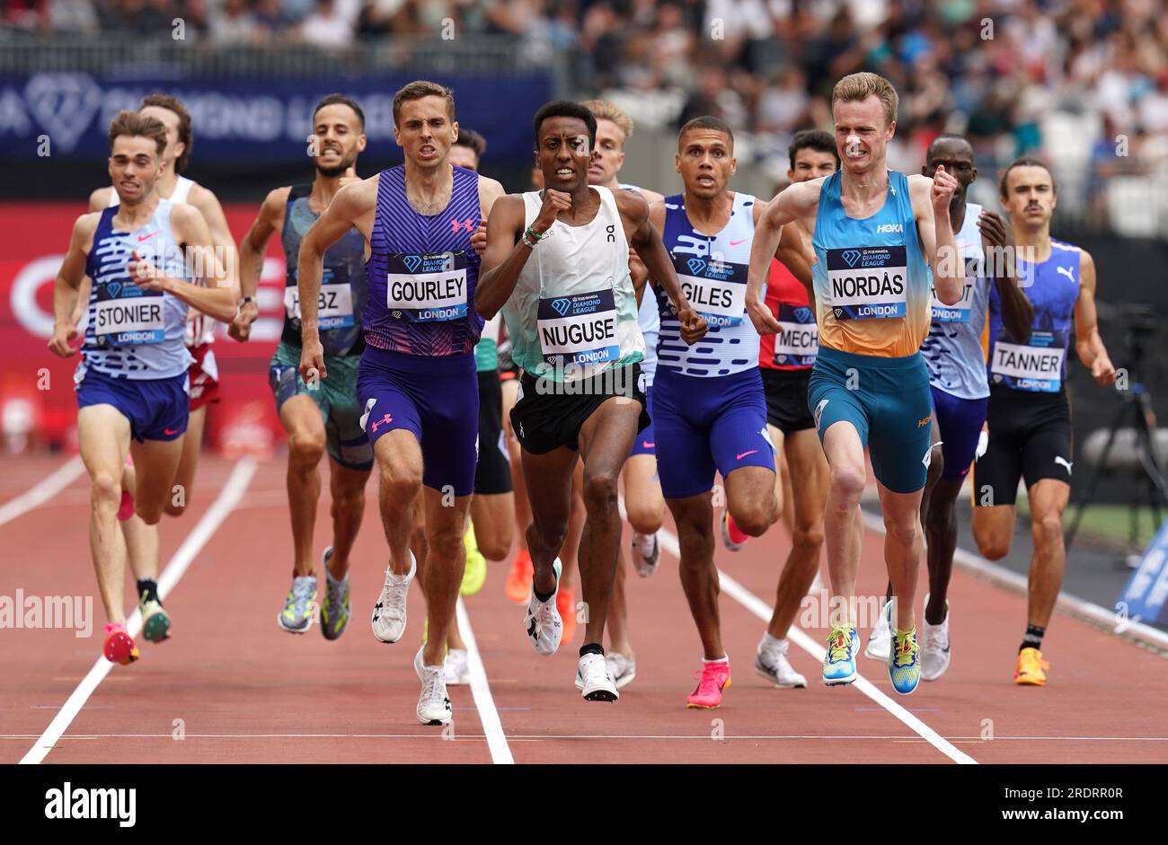 Yared Nuguse degli Stati Uniti torna a casa per vincere i 1500 m maschili durante il London Athletics Meet allo Stadio di Londra. Data foto: Domenica 23 luglio 2023. Foto Stock