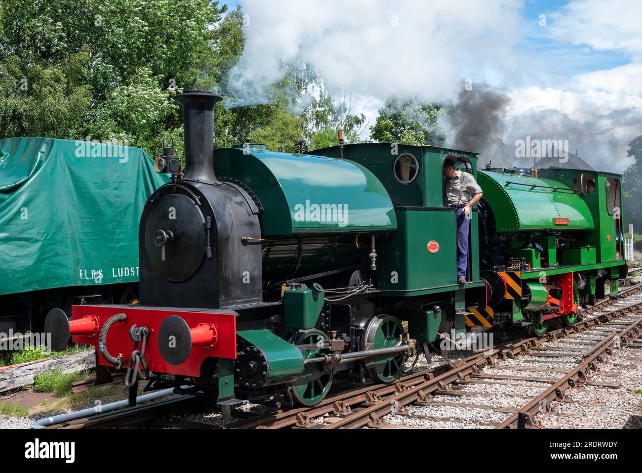 I motori dei serbatoi di vapore si spostano sulla ferrovia Foxfield, conservata nel Regno Unito Foto Stock