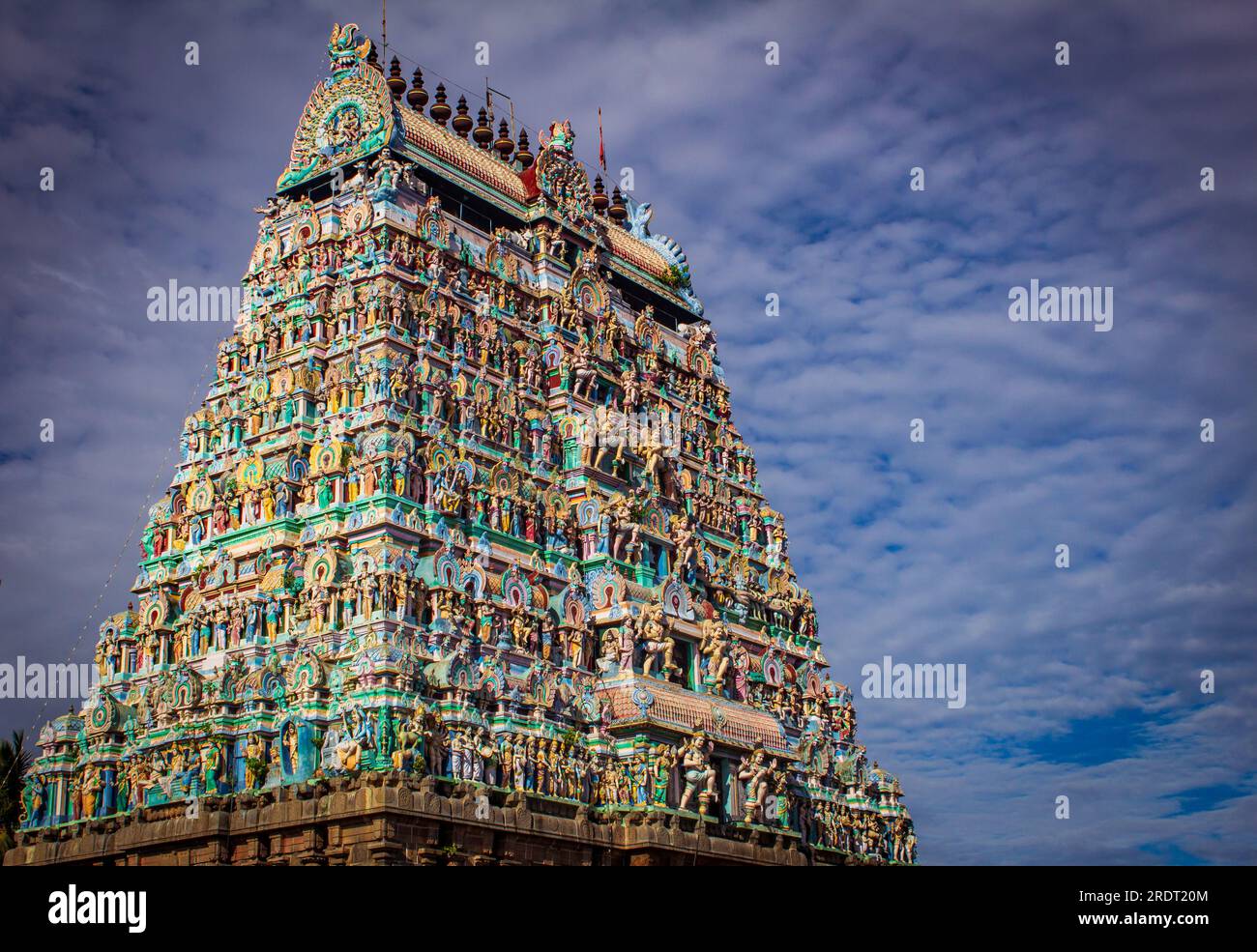 La torre del tempio di Thillai Nataraja, noto anche come Chidambaram Nataraja Temple, è un tempio indù dedicato a Nataraja, la forma di Shiva Foto Stock