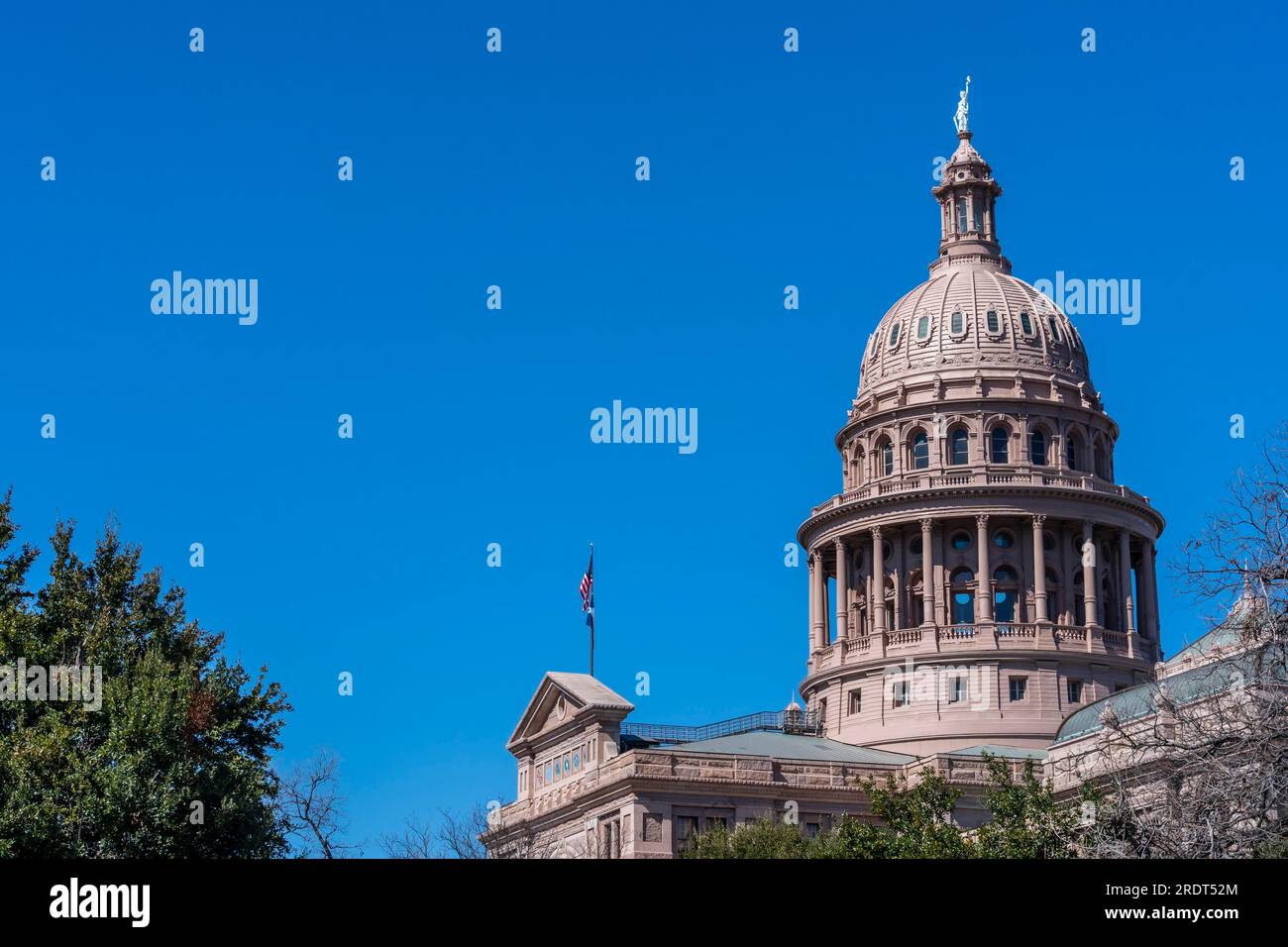 Il Texas State Capitol Building nella città di Austin, Texas e sede della contea di Travis. È l'undicesima città più popolosa degli Stati Uniti Foto Stock