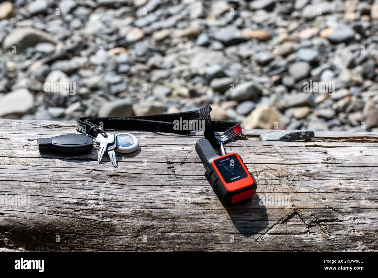 Granite Falls WA USA giugno 1 2023: Enthusists portatili Garmin GPS InReach Mini Outdoors possono utilizzare per contattare l'assistenza in caso di emergenza Foto Stock