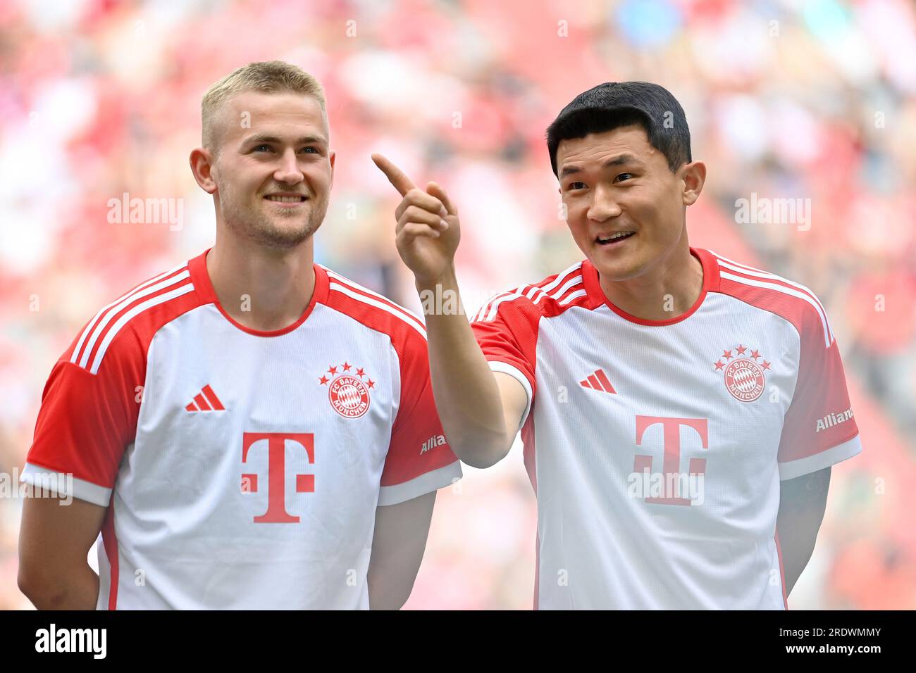 Libro da colorare e adesivi | FC Bayern Monaco Store