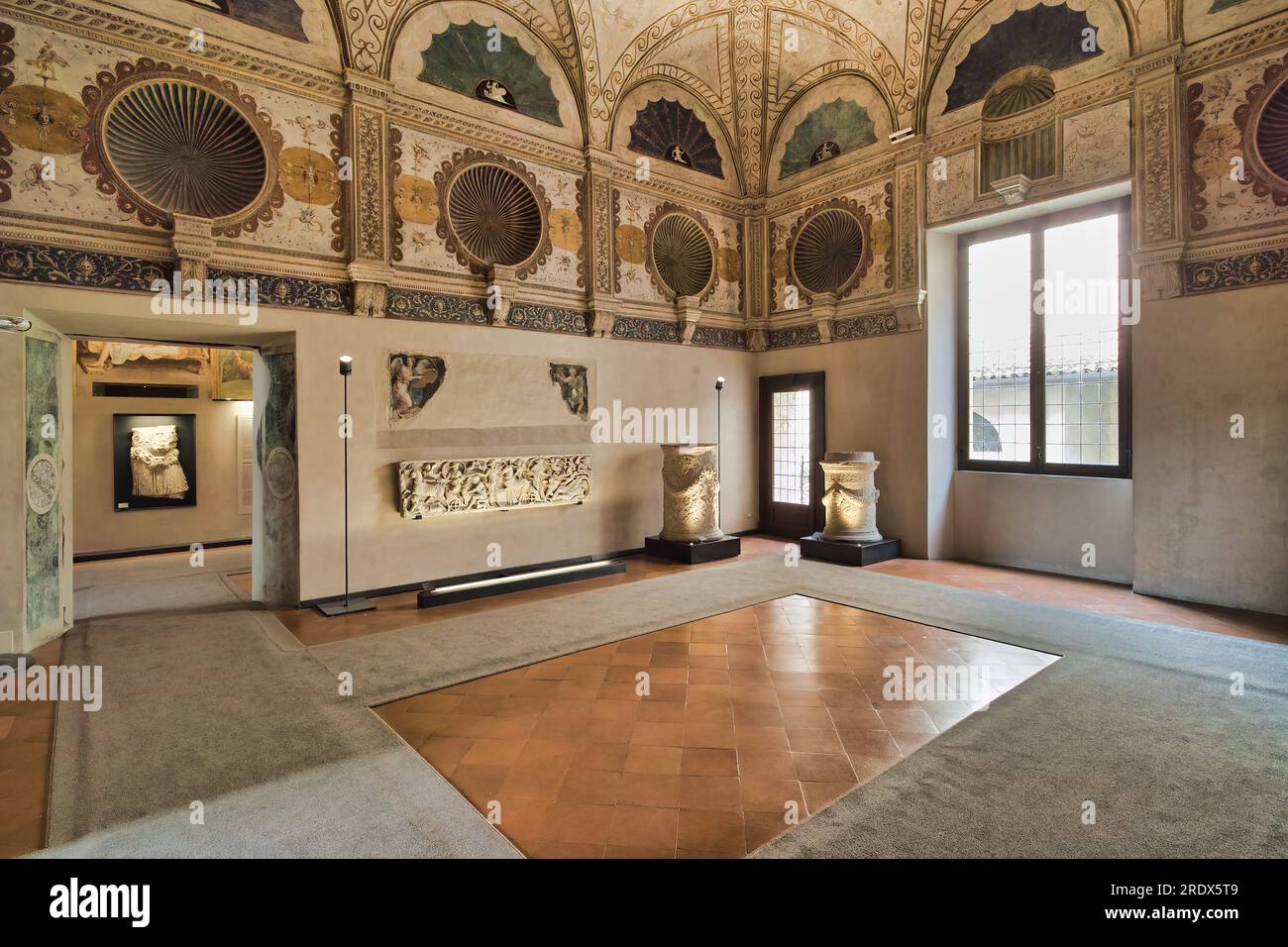 Palazzo Ducale a Mantova, Italia. La sala delle teste è così chiamata perché ospitava i busti in marmo di dieci illustri personaggi. Foto Stock