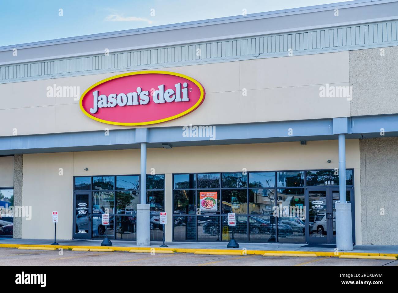 Metairie, Louisiana, USA - 22 luglio 2023: Jason's Deli, catena di ristoranti nazionale, sul Veteran's Memorial Boulevard Foto Stock
