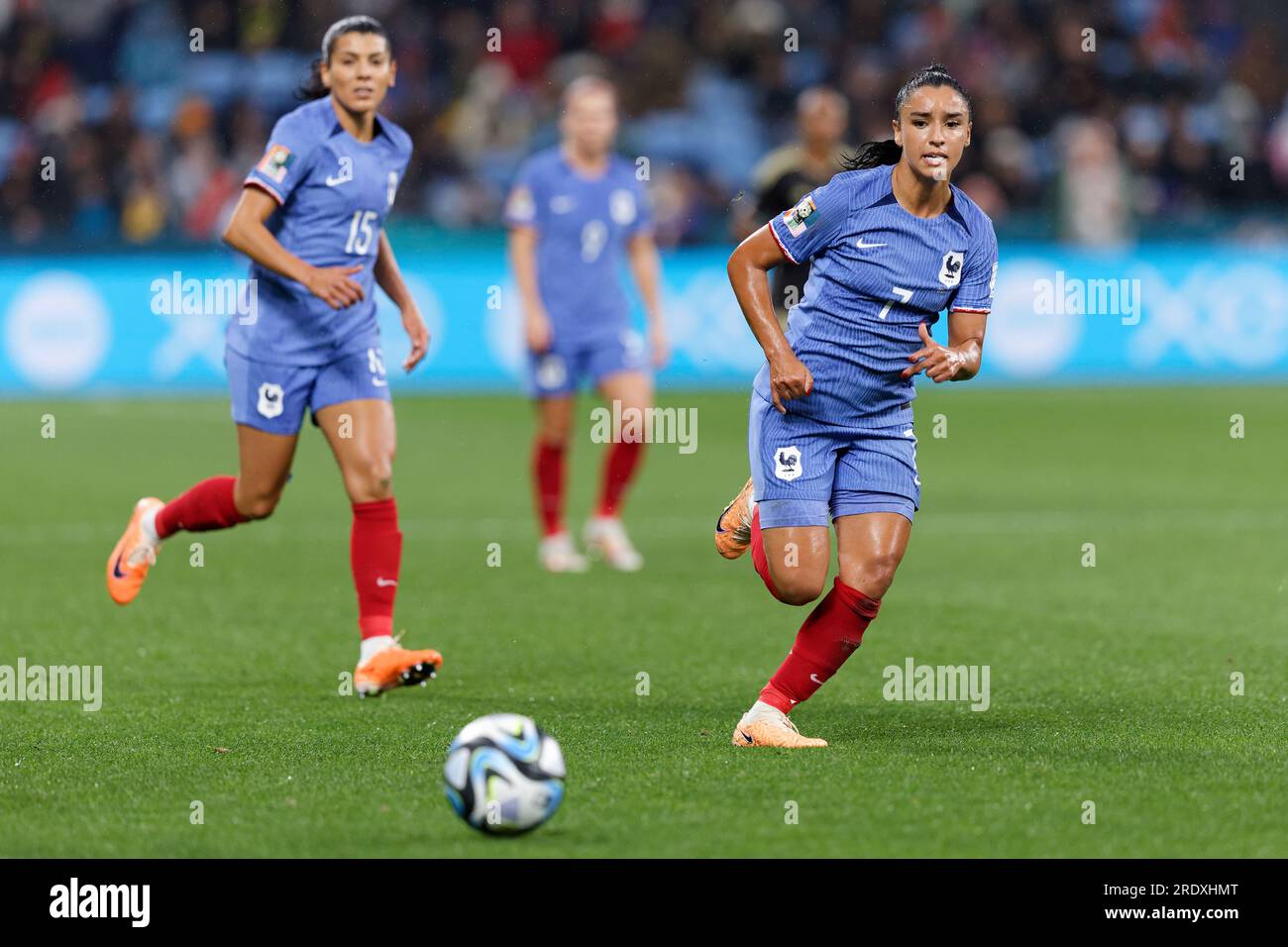 Sydney, Australia. 23 luglio 2023. La francese Sakina Karchaoui intercetta il pallone durante la Coppa del mondo femminile FIFA 2023 tra Francia e Giamaica al Sydney Football Stadium il 23 luglio 2023 a Sydney, Australia Credit: IOIO IMAGES/Alamy Live News Foto Stock