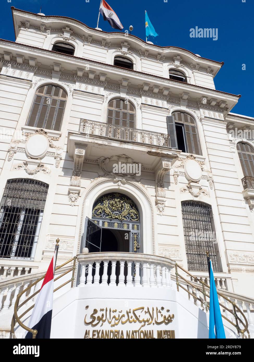Inaugurato nel 2003, il Museo Nazionale di Alessandria si trova in un palazzo in stile italiano rinnovato in via Tariq al-Horreya. Diviso in tre piani Foto Stock