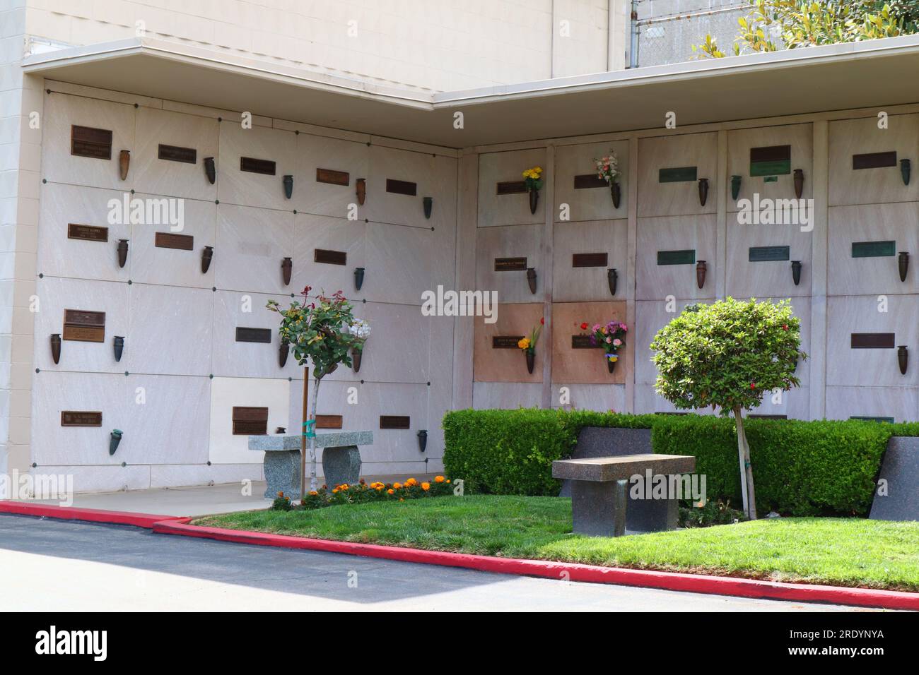 Los Angeles, California: Pierce Brothers Westwood Village Memorial Park Cemetery and Mortuary Foto Stock