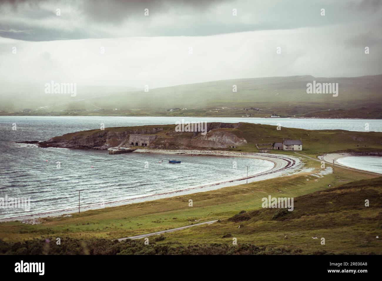 Due baie si incontrano in un paesaggio unico nelle Highlands scozzesi Foto Stock