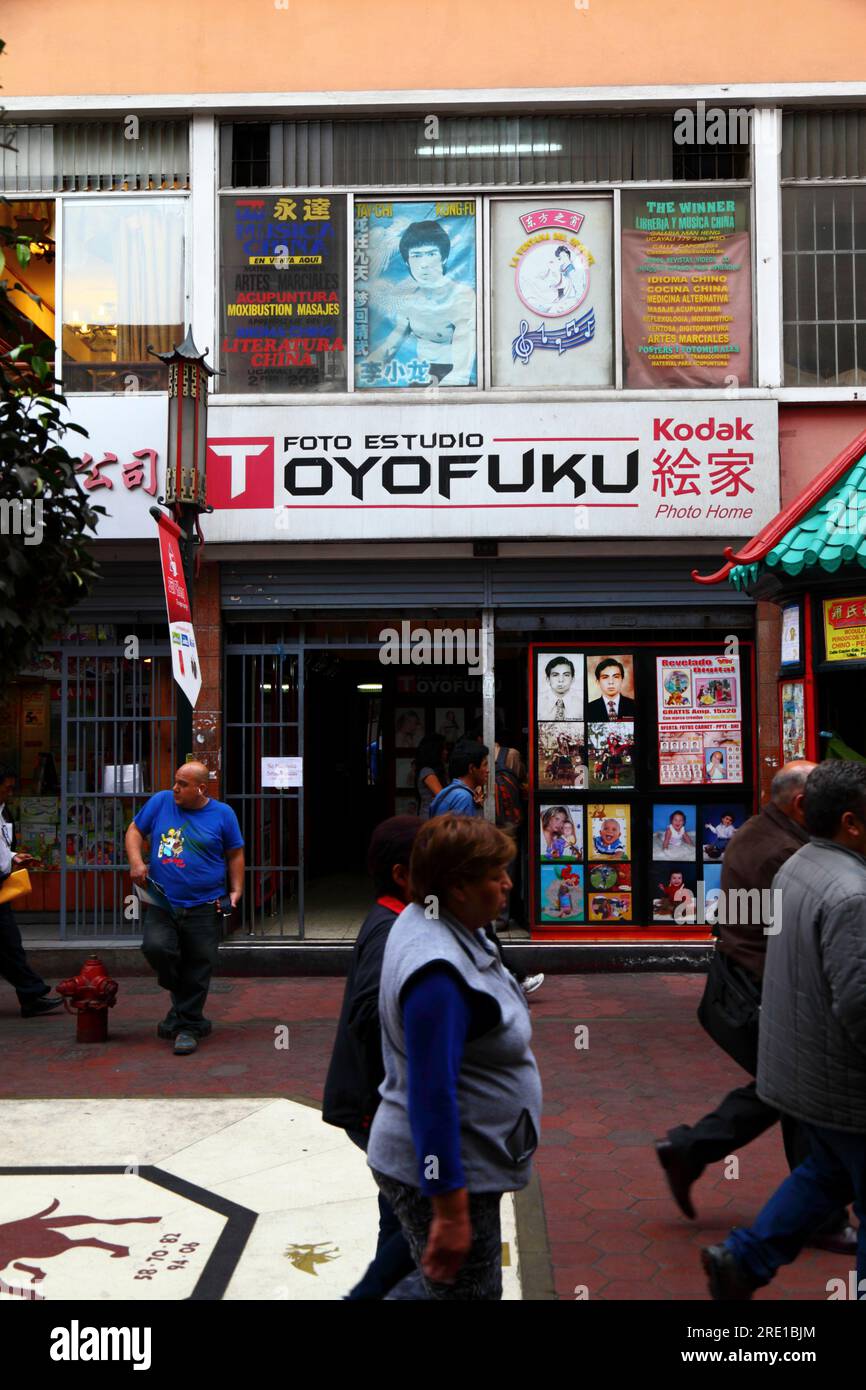 Studio fotografico Toyofuku e negozio nella zona di Chinatown nel centro di Lima, in Perù Foto Stock