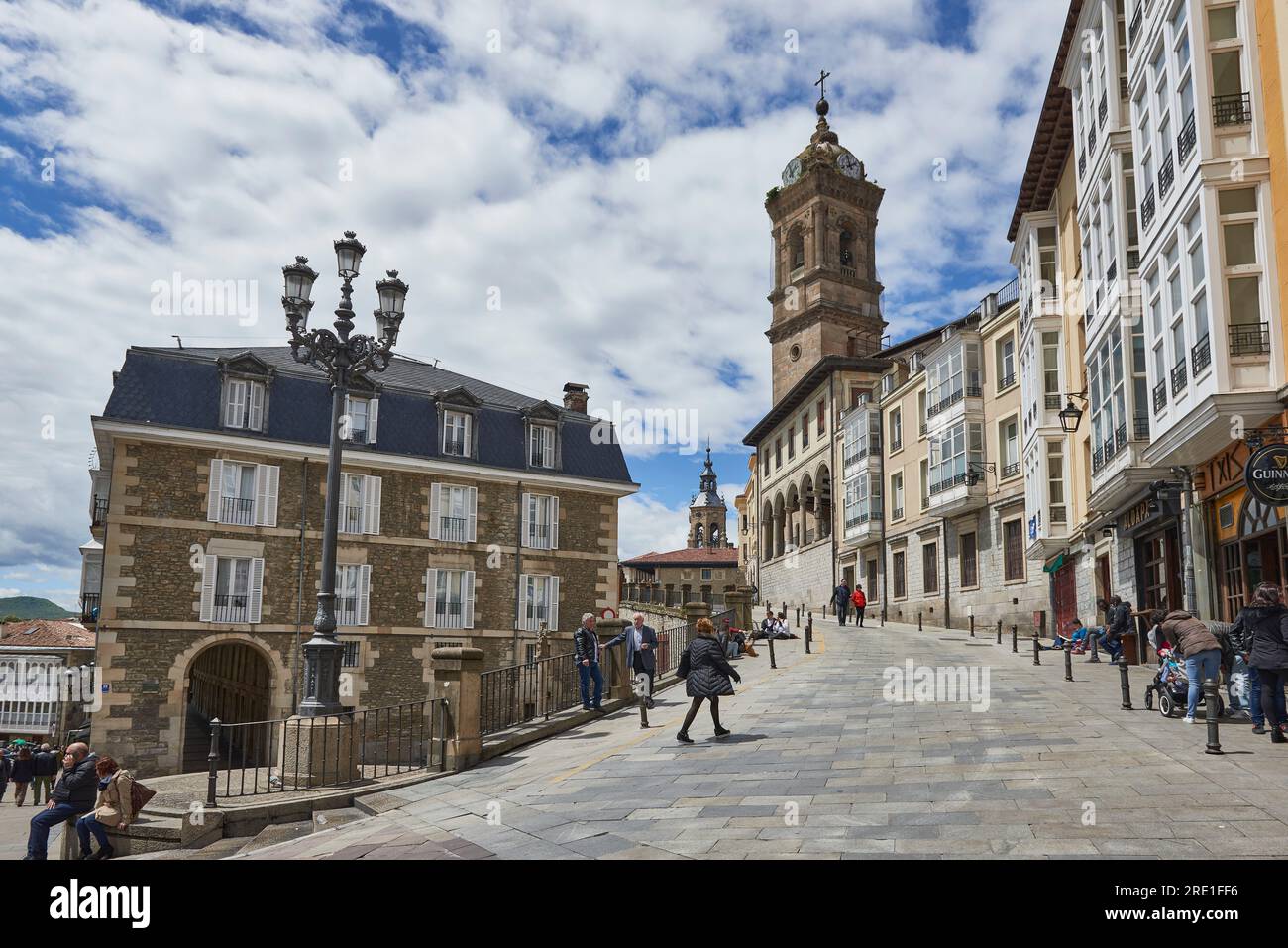 Calle San Vicente Aldapa, Vitoria, Gasteiz, Álava, Paesi Baschi, Euskadi, Euskal Herria, Spagna. Foto Stock