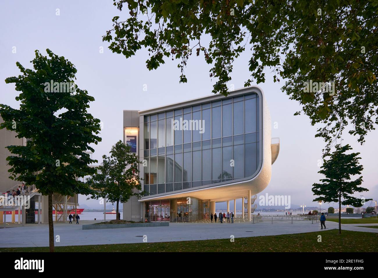Museo d'Arte e Cultura del Botin Centre. Fondazione Botin, architetto Renzo piano. Santander, Cantabria, Spagna, Europa. Foto Stock