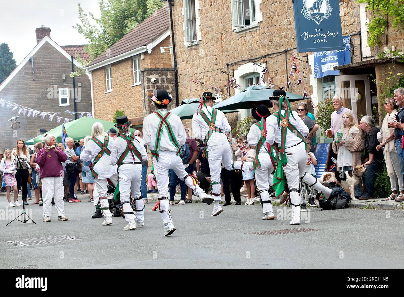 Morris Dancing, Barrington, Somerset, Regno Unito Foto Stock