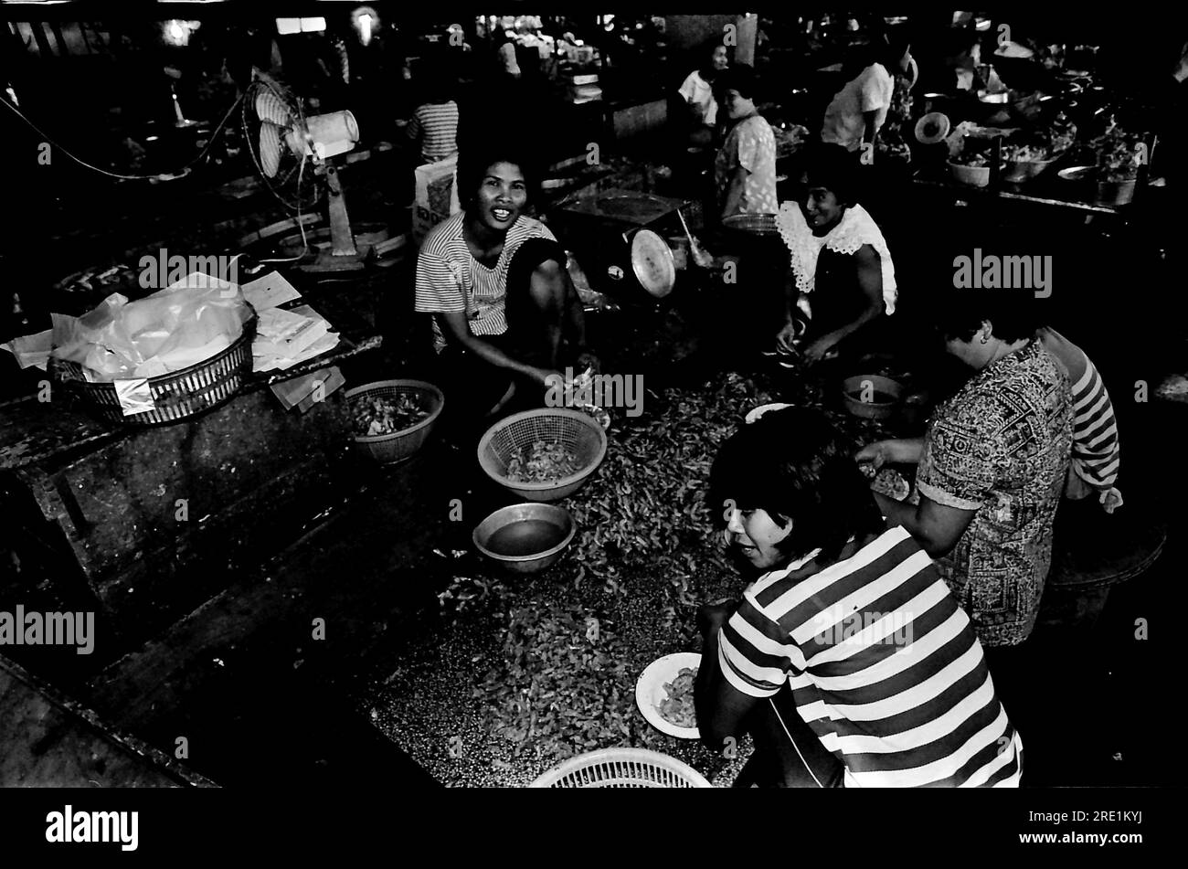 20 Feb 1985/piccole imprese e gente di tutti i giorni a Bangkob la gente tailandese ama visitare la thailandia. (Foto: Francis Joseph Dean/Dean Pictures) Foto Stock
