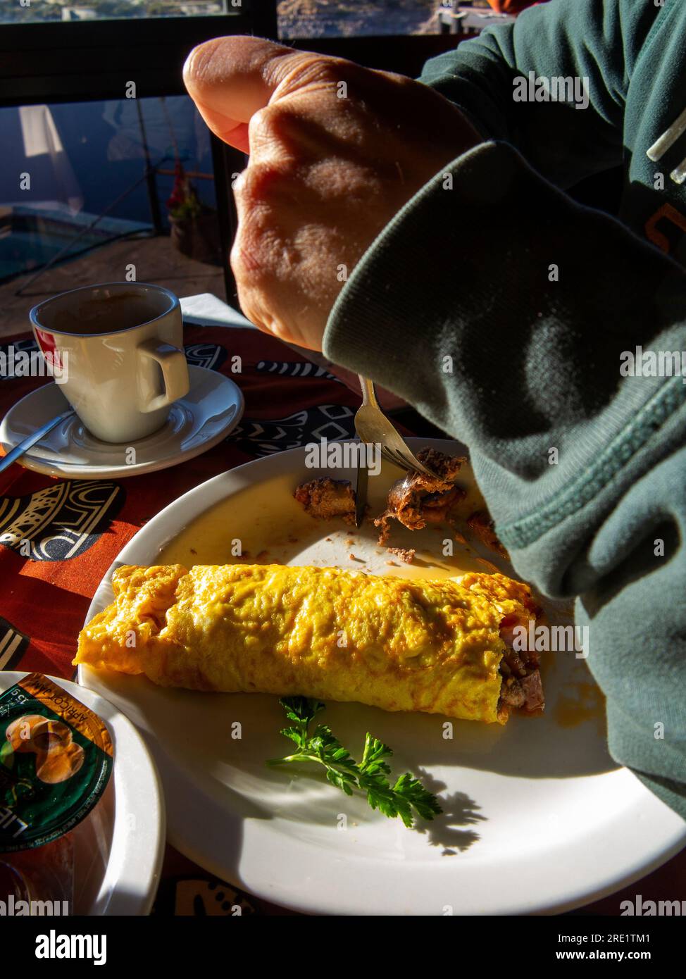 Omelette a colazione, Lake Oanob Resort, Namibia Foto Stock