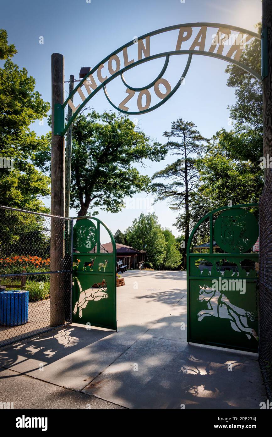 Una mattina all'ingresso pubblico dello zoo di Lincoln Park a Manitowoc, Wisconsin. Foto Stock