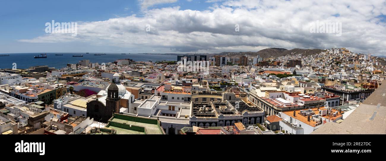 Vista panoramica del centro storico della città di Las Palmas , dalla cima della cattedrale, Las Palmas de Gran Canaria, Spagna Foto Stock