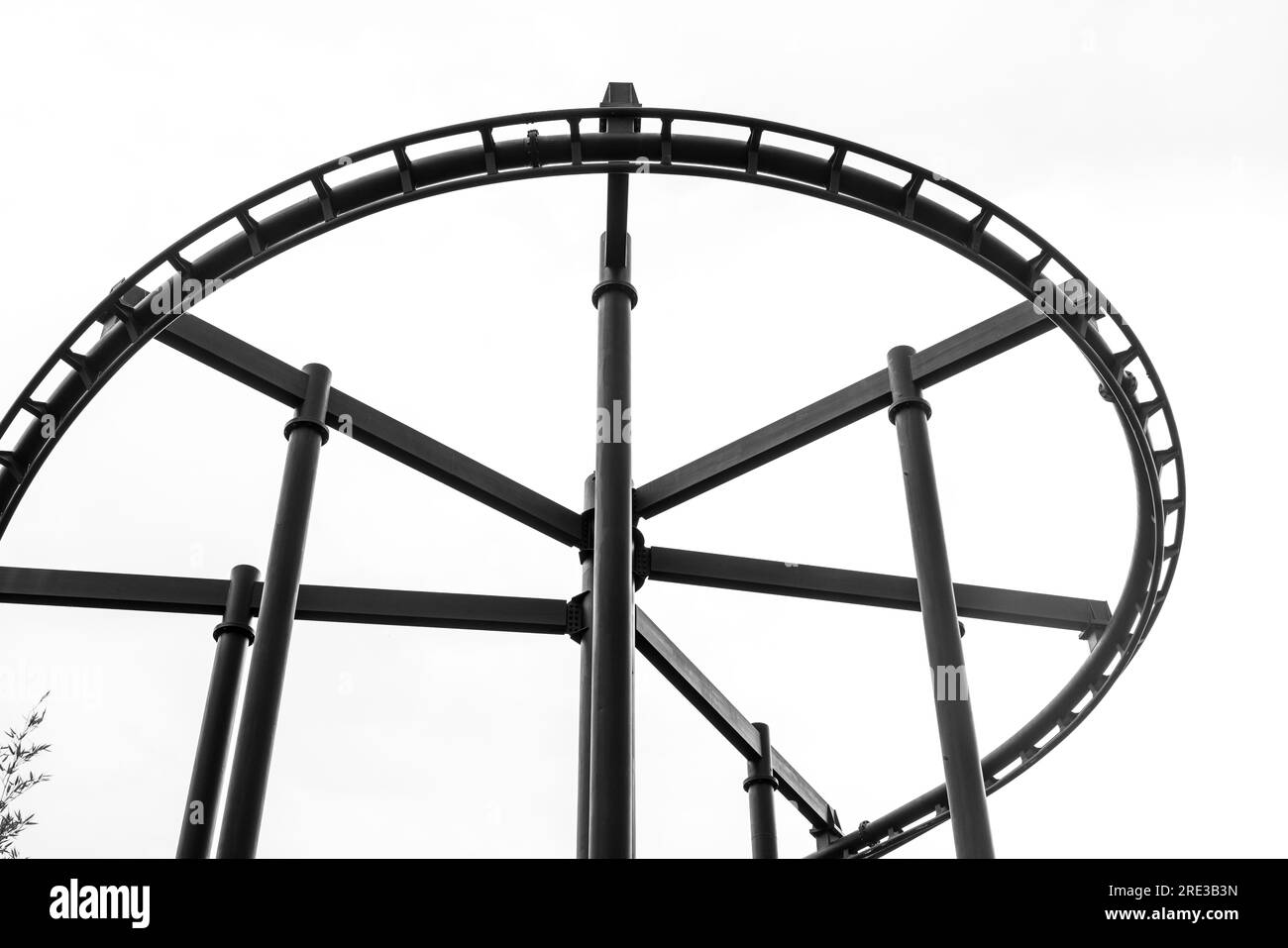 Il punto più alto di queste montagne russe, in un parco divertimenti Foto Stock