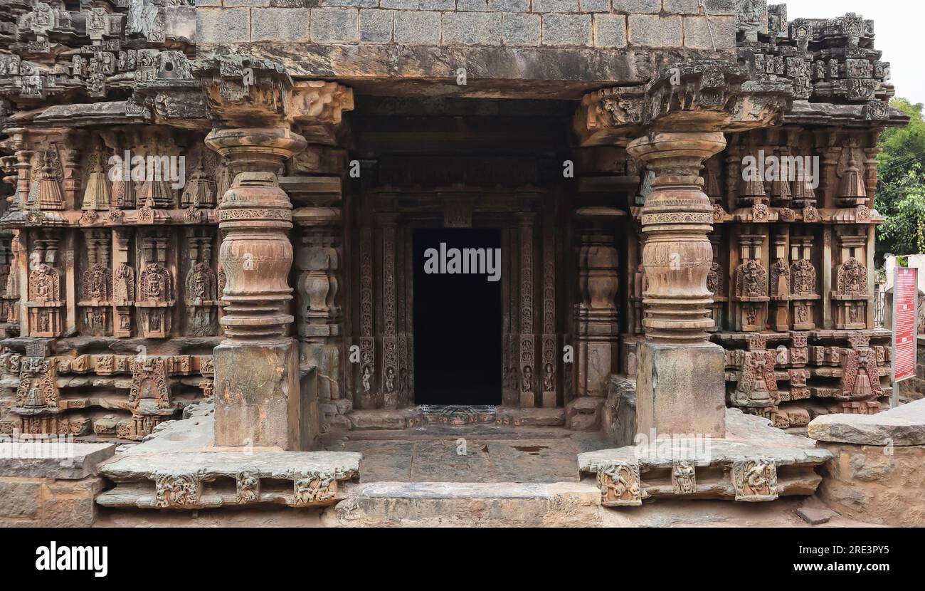 Ingresso principale per il Tempio di Someshwara, Gribhagriha, Gadag, Karnataka, India Foto Stock